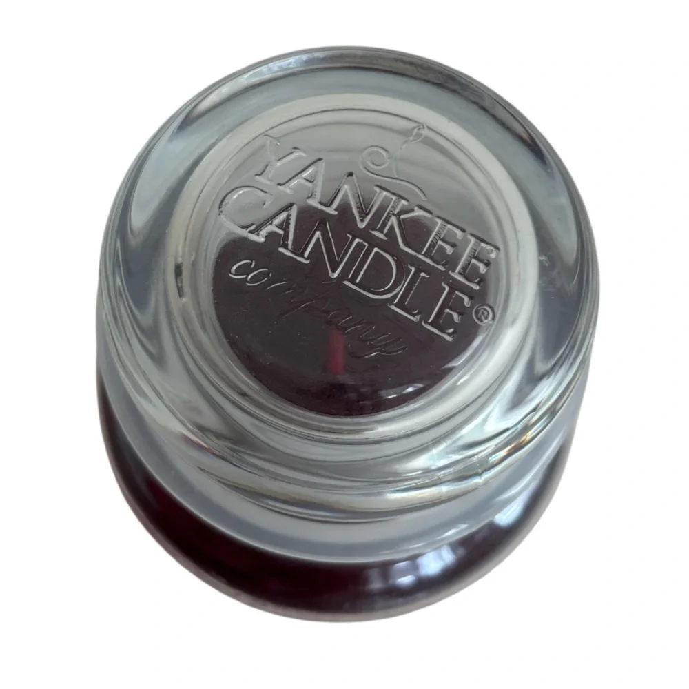 Yankee Candle Jar Holly & Red Currant Rare Vintage Black Band Deep Red 14.5 Oz